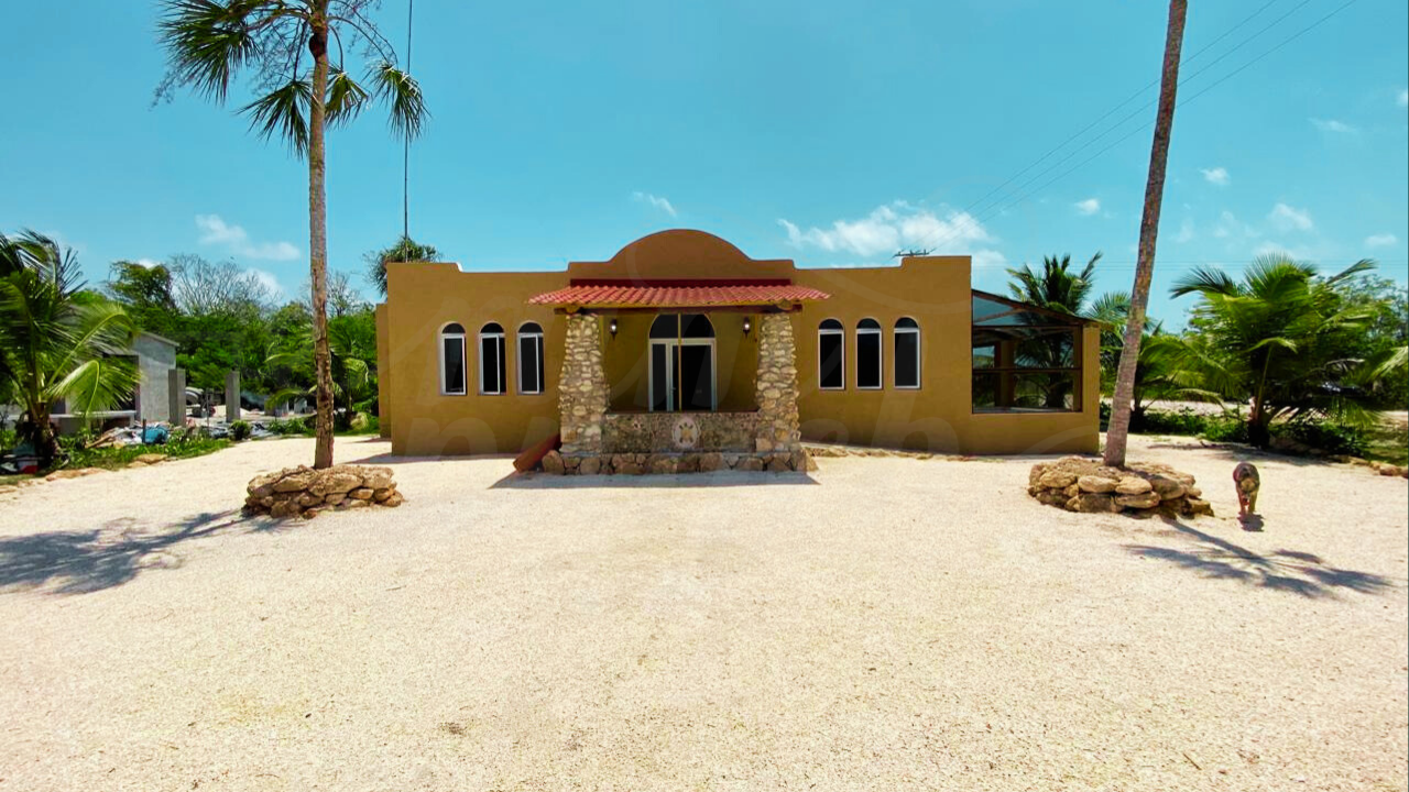 Casa Tortuga – Tranquil Living on Paradise Lane, Consejo Shores